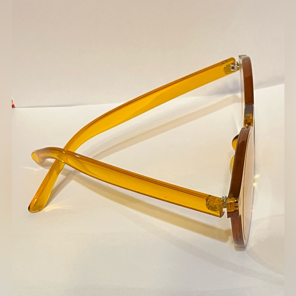 Round Rimless Yellow Sunglasses - Picture 4 of 6